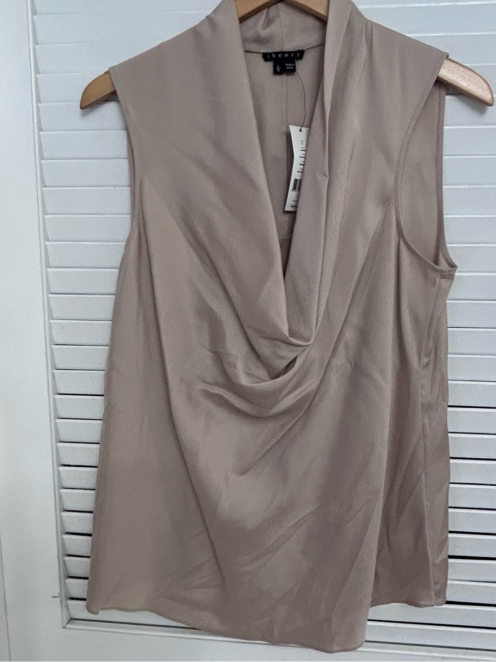 🧋MAKE OFFER🧋NWT Theory Sleeveless Codey Cowl Neck Blouse Silk Blend Sz Large - Picture 2 of 9